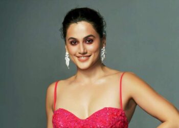 নতুন চমক নিয়ে ফিরছেন তাপসী পান্নু