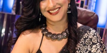 বাবার অনিচ্ছা সত্ত্বেও মায়ের সহযোগিতা পেয়েছেন: ঋতুপর্ণা সেনগুপ্ত