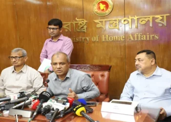 নির্বাচনের আগে লটারির মাধ্যমে এসপি-ওসিদের বদলি করা হবে: স্বরাষ্ট্র উপদেষ্টা