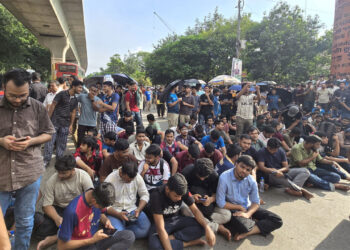 কমিটি প্রত্যাখ্যান, ৫ দফা দাবি ঘোষণা প্রকৌশল শিক্ষার্থীদের