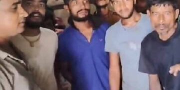 নেপালে আটকা পড়ল কোচবিহারের ২৫ শ্রমিক, ভিডিয়োবার্তায় ঘরে ফেরার আবেদন