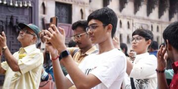 অষ্টমীতেও কি ঝলমলে আকাশ কলকাতায়?