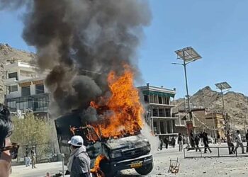 কেন উত্তপ্ত হল শান্ত, শীতল লাদাখ?