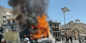 কেন উত্তপ্ত হল শান্ত, শীতল লাদাখ?