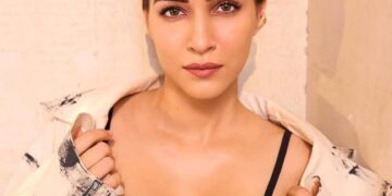 বলিউডে নারী-পুরুষ বৈষম্য নিয়ে ফের মুখ খুললেন কৃতি শ্যানন