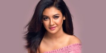 দর্শক আগ্রহে প্রেক্ষাগৃহে জয়িতার ‘ফেরেশতে’