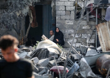 ইসরাইলি বিমান হামলায় গাজায় নিহত ১৩