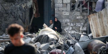 ইসরাইলি বিমান হামলায় গাজায় নিহত ১৩