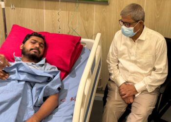 নুরকে দেখতে হাসপাতালে মির্জা ফখরুল