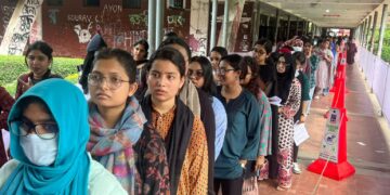 যথাসময়ে শুরু হয়েছে ডাকসু ভোট গ্রহণ কার্যক্রম