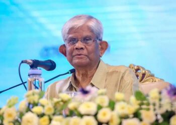 শিক্ষা-গবেষণায় বিনিয়োগ বাড়াতে হবে: অর্থ উপদেষ্টা