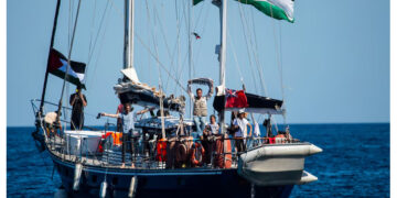 গাজামুখী ত্রাণবহরে গ্রিসের ২ জাহাজের অংশগ্রহণ