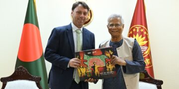 যুক্তরাষ্ট্রের সঙ্গে বাণিজ্যিক সম্পর্ক জোরদারে বাংলাদেশের অঙ্গীকার : প্রধান উপদেষ্টা