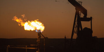 তেল ও গ্যাসে আরও বিনিয়োগের প্রয়োজন হতে পারে: আইইএ