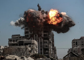 গাজা সিটিতে স্থল হামলা শুরু করল ইসরাইল