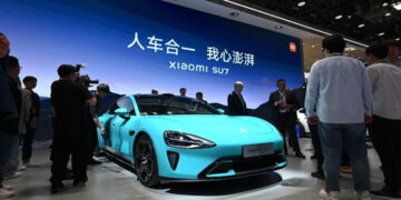 দূর থেকে ১ লাখ ১০ হাজার এসইউ-৭ গাড়ির ত্রুটি দূর করবে শাওমি