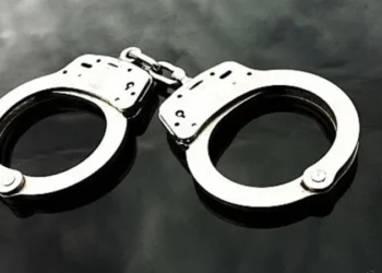 বরিশালে বিক্ষোভ মিছিল থেকে চারজন গ্রেফতার