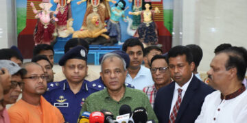 দুর্গাপূজা শান্তিপূর্ণ ও উৎসবমুখরভাবে আয়োজনে প্রস্তুত সরকার : স্বরাষ্ট্র উপদেষ্টা