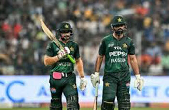 শ্রীলংকাকে হারিয়ে ফাইনালের আশা টিকিয়ে রাখল পাকিস্তান