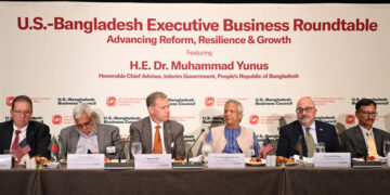 মার্কিন কোম্পানিকে বাংলাদেশে আরও বিনিয়োগের আহ্বান প্রধান উপদেষ্টার