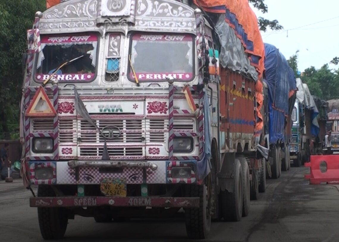 ৬ দিন বন্ধ থাকবে ভোমরা স্থলবন্দরের আমদানি-রপ্তানি কার্যক্রম।