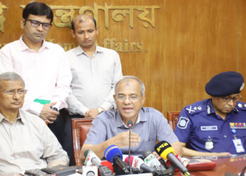 দুর্গাপূজার নির্বিঘ্ন আয়োজন নিশ্চিত: স্বরাষ্ট্র উপদেষ্টা