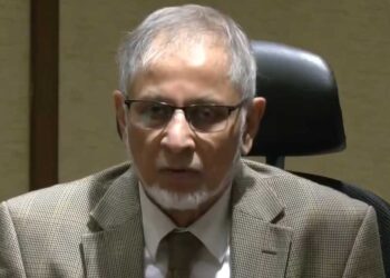 ব্যাংকের টাকা লোপাটকারীদের বিরুদ্ধে কঠোর ব্যবস্থা নেওয়া হচ্ছে: ড. আনিসুজ্জামান চৌধুরী