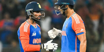 পাকিস্তানকে হারিয়ে অপরাজিত চ্যাম্পিয়ন ভারত