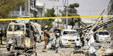 পাকিস্তানে ভয়াবহ আত্মঘাতী হামলায় নিহত ১০