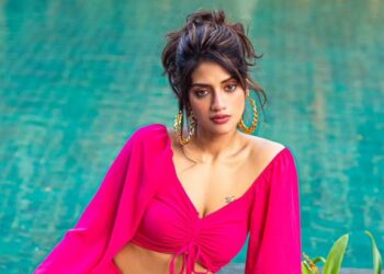 নুসরাতের ক্যাজুয়াল লুকে নেটদুনিয়ায় ট্রোল, ফের বিতর্কের কেন্দ্রবিন্দু