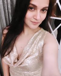 পডকাস্টে খোলামেলা মিথিলা