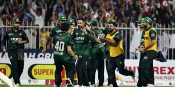 আফগানিস্তানকে উড়িয়ে ত্রিদেশীয় সিরিজের শিরোপা পাকিস্তানের