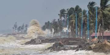 বঙ্গোপসাগরে নতুন লঘুচাপের সম্ভাবনা, সতর্কতায় থাকতে বললো বন্যা পূর্বাভাস কেন্দ্র