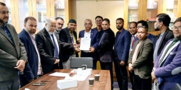 প্রবাসীদের ভোটাধিকার দাবি: প্রধান নির্বাচন কমিশনারকে নেবট্রা’র স্মারকলিপি