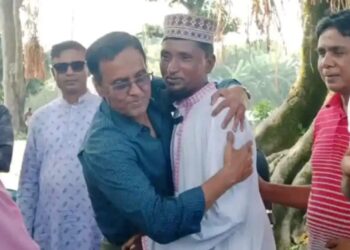 সিরাজগঞ্জে বিএনপিতে জামায়াতের ৩০ নেতাকর্মীর যোগদান, ‘বহিষ্কৃত’ বলছে জামায়াত,