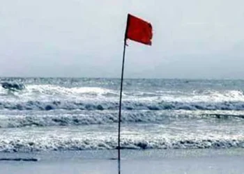 সকল সমুদ্র বন্দরে ৩ নম্বর সতর্ক সংকেত