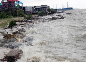 ভোলা উপকূলে ঝড়ো হাওয়া ও উত্তাল নদনদী