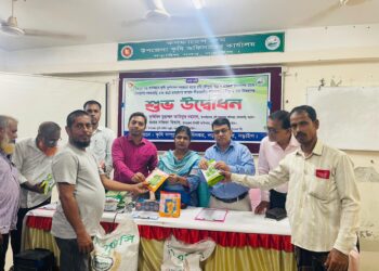 খুলনায় টেকসই কৃষিতে আশার আলো দেখাচ্ছে সবুজ সার