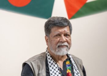 দেশে ফিরলেন শহিদুল আলম