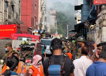 মিরপুরে ভয়াবহ অগ্নিকাণ্ডে ১৬ জনের মৃত্যু