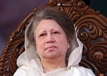 চিকিৎসা শেষে বাসায় ফিরলেন বিএনপি চেয়ারপারসন বেগম খালেদা জিয়া