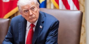 গাজা চুক্তি লঙ্ঘন করলে হামাসকে ‘নির্মূল’ করা হবে: ট্রাম্প