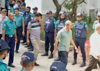 ১৫ সেনা কর্মকর্তাকে গ্রেফতার দেখিয়ে কারাগারে পাঠানোর নির্দেশ