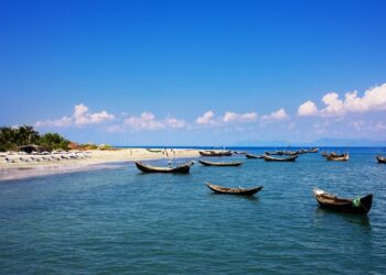 কাল থেকে সেন্ট মার্টিনে ভিড়বে পর্যটকবাহী জাহাজ