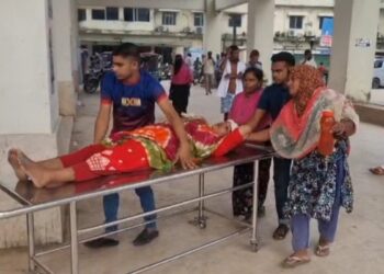 নেত্রকোনায় পূর্বশত্রুতার জেরে স্বেচ্ছাসেবক দল নেতার পরিবারের ওপর হামলা, গ্রেপ্তার ২