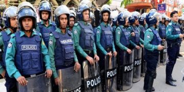 আইনশৃঙ্খলা পরিস্থিতি নিয়ন্ত্রণে সর্বোচ্চ সতর্কতা: রাজধানীতে অতিরিক্ত পুলিশ মোতায়েন