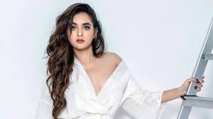 ৮ বছরের অপেক্ষা শেষে আবারও বড়পর্দায় তানিয়া বৃষ্টি